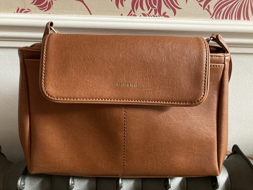 Matt nat cross body - &,