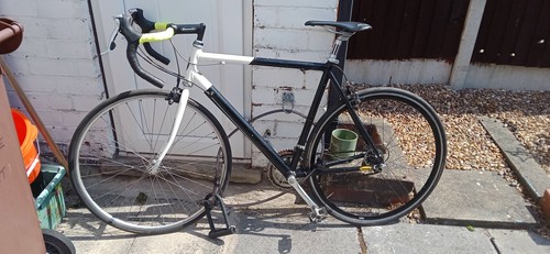 Bianchie road bike - road,