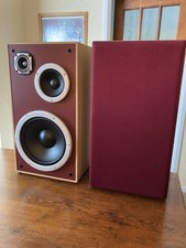  Loudspeakers- 3 way/Hand
