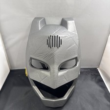 2015 DC COMICS BATMAN V