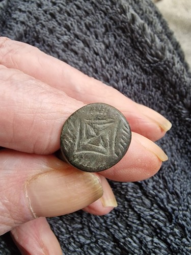 Ancient roman bronze signet - ancient,