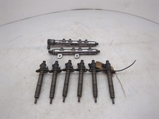 2011 JAGUAR XF V6 PREMIUM LUXURY Fuel injectors and rail