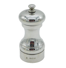 Sterling Silver Table Pepper Mill or Grinder Vintage 1995 London