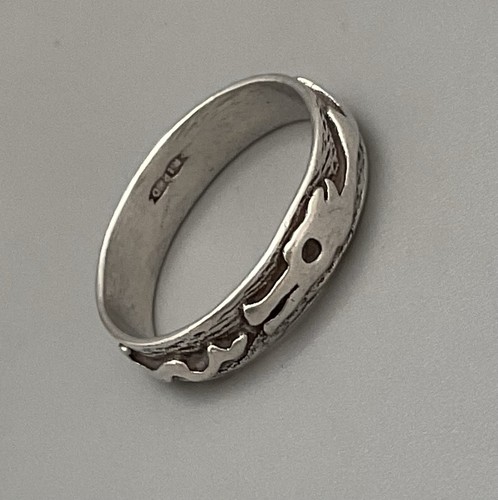 Silver ring dragon chasing - silver,
