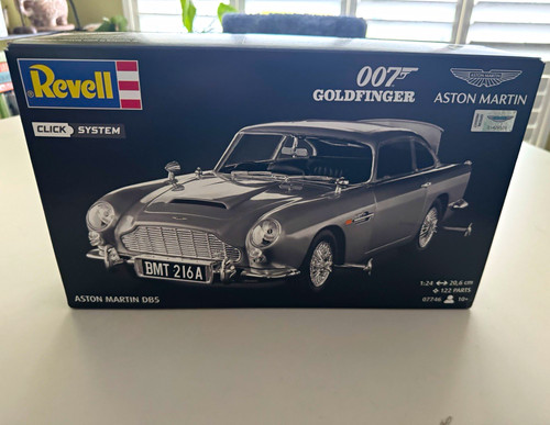 Revell click system aston - revell,