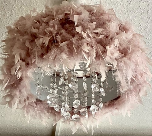 Large light pink feathered - light,