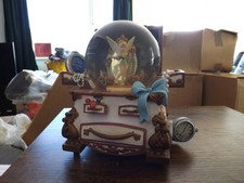 Disney Tinker Bell Hidden Treasure Chest Jewelry Box Musical Water Snow Globe