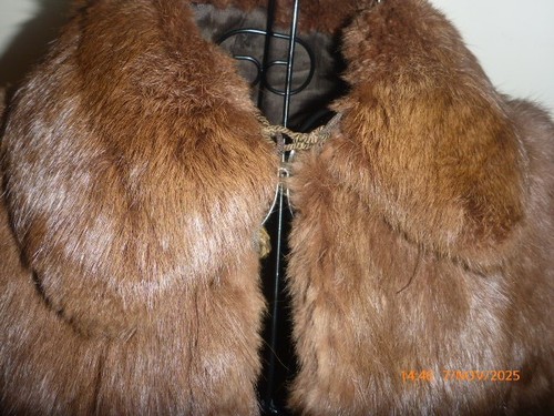 Vintage 1940s fur cape - vintage,