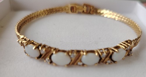 Lovely yellow gold - yellow,
