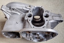 TRIUMPH T140 ES electric start CRANKCASE ~ unstamped logo ~ matching pair