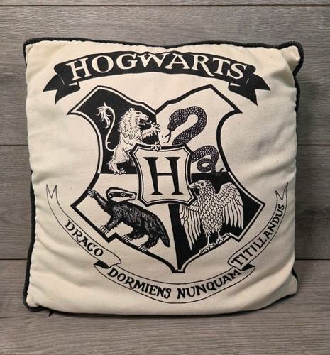 Official harry potter hogwarts - harry,