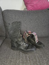 Dr. Martens Aimilita Triumph