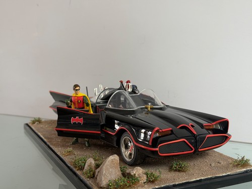 Jada 1966 batmobile with - 1/18,
