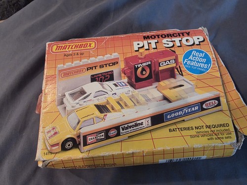 Matchbox motorcity pit stop - motorcity,