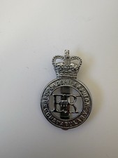 Obsolete British Police Bedfordshire And Luton Police Hat Badge Queen Elizabeth 