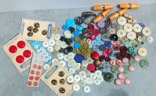 Vintage plastic buttons - plastic, *