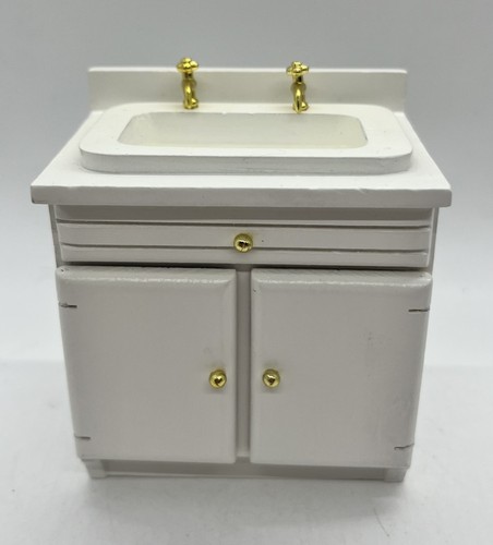 Dolls house furniture - dolls, painted