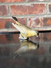 Vintage Lead Britains Garden range Yellow Wagtail feeding cold painted figure