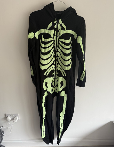 Black glow the dark - black,