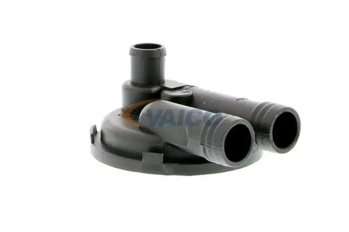 Engine breather oil separator