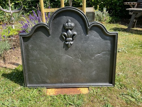 Fireback plate cast - plate,