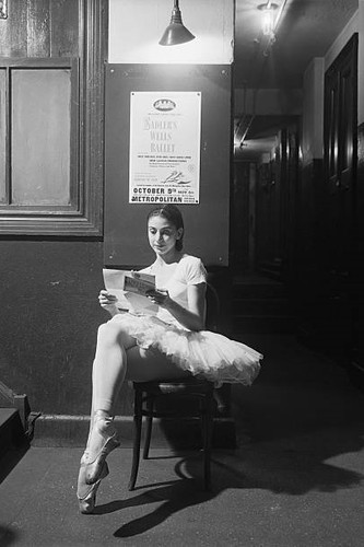 Ballet dancer margot fonteyn - dancer,