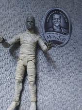 Dimond Select Universal Monsters The Mummy Figure.