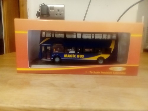 Cmnl ukbus 1049 - cmnl,
