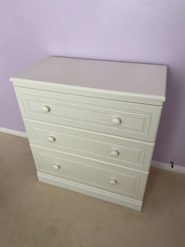 White wood chest drawers - wood,