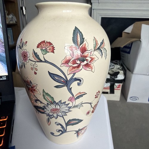 Goss crested china ville - w.h.,