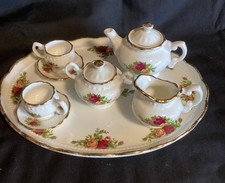 Vintage (1962) Miniature Royal