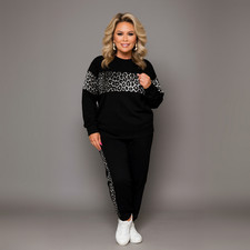 ROCKTHOSECURVES WOMENS