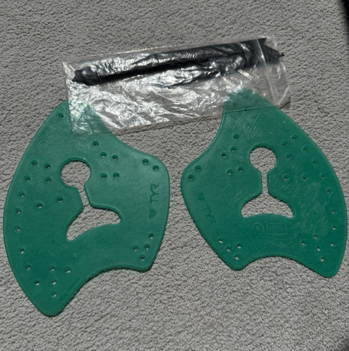 Tyr swim paddles size - swim,