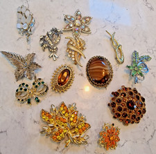 Assorted Vintage Brooch Bundle - mixed lot of 13 brooches