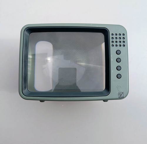 Retro smartphone magnifier - retro,