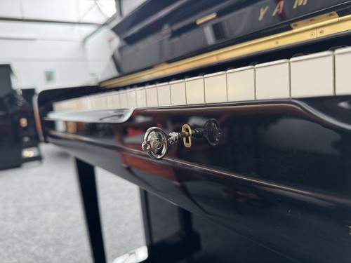 Yamaha upright piano key - yamaha,