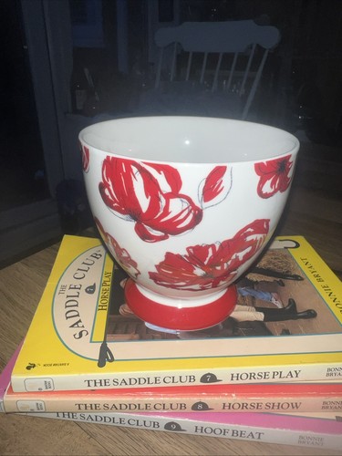 Poppy footed teacup - poppy,