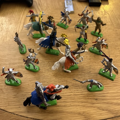 Britains ltd 1971 knights - knights, and