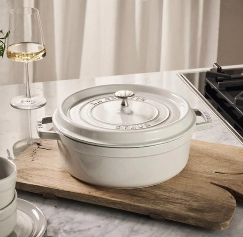 New staub 26cm round cast - new,