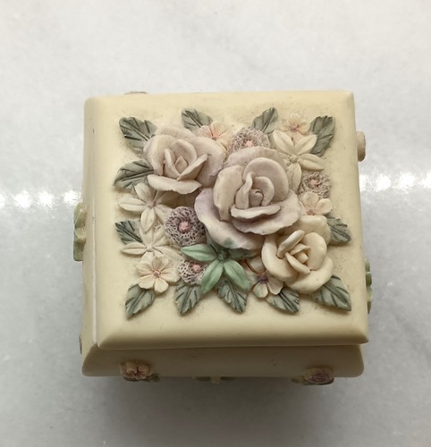 Vintage style floral trinket - floral,