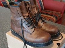 SOLOVAIR made in England 9.5 8