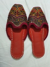 Sequin pom embroidered - pom,