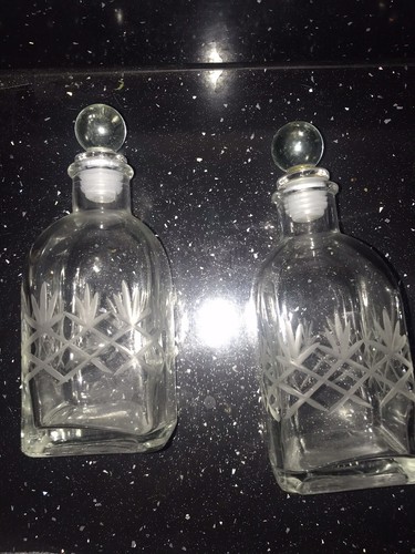 Pair glass patterned - of, square