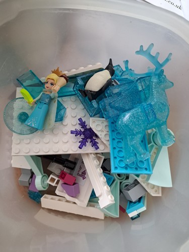Frozen lego pieces with elsa - lego,