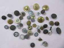 Job lot old buttons x 45 (