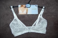 M&S Non Wired Non Padded Front