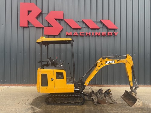 Jcb 15c y2019 2040 hrs - y2019,