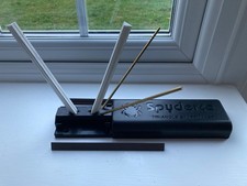 Spyderco Tri-Angle Sharpmaker/knife sharpener in perfect condition + DVD