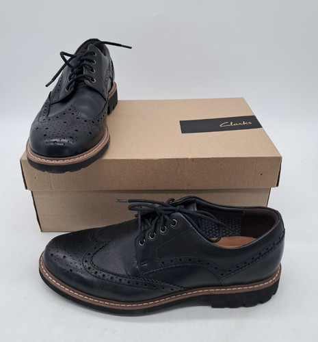 Clarks batcombe wing black - batcombe,