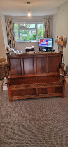 Oak panelled settle monks - oak,